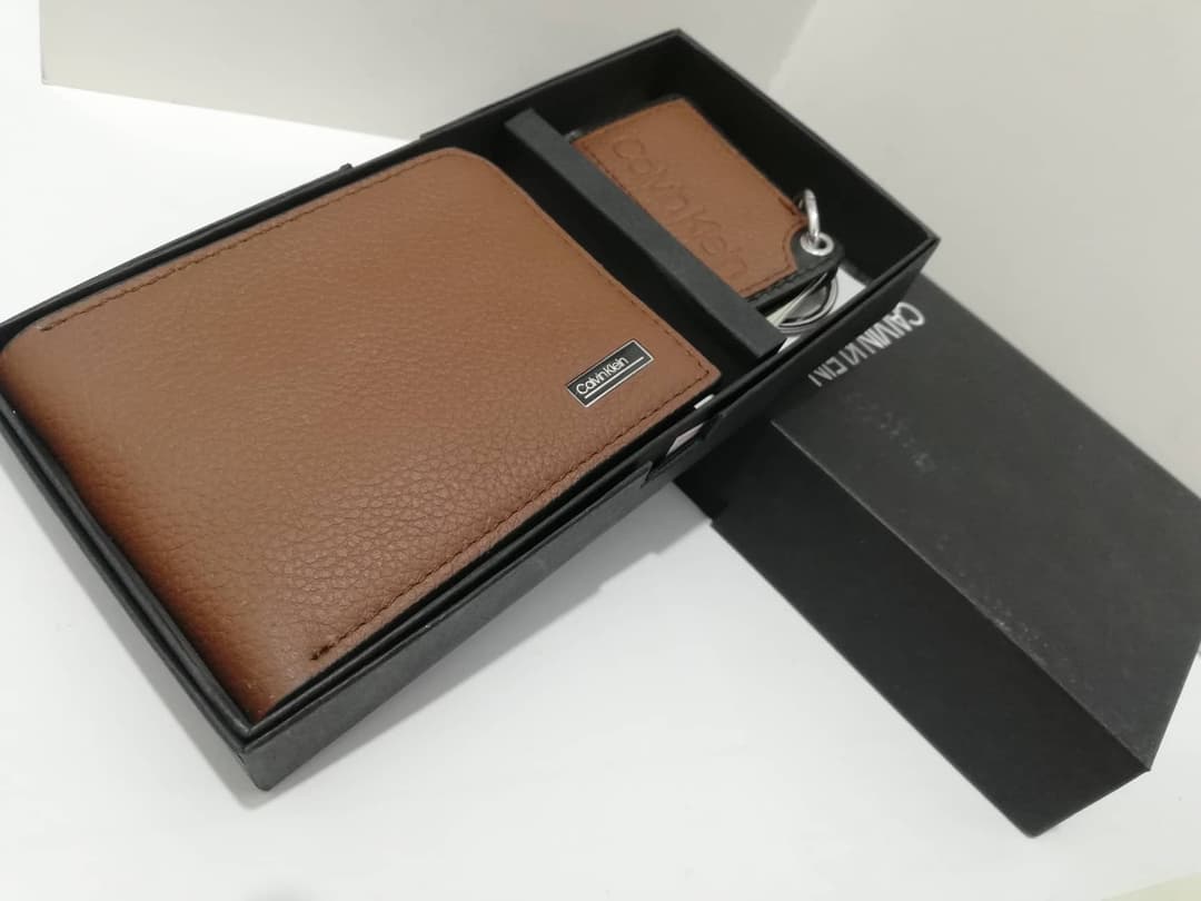 Calvin Klein BA Wallet â Brown Genuine Leather, Slim Calvin Klein BA Wallet â Brown Genuine Leather, Slim Bifold