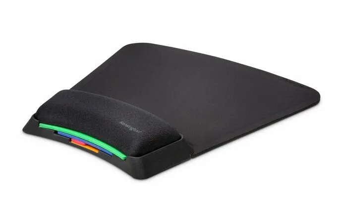 Kensington SmartFit® Mouse Pad K55793AP with Ergonomic Wrist Rest