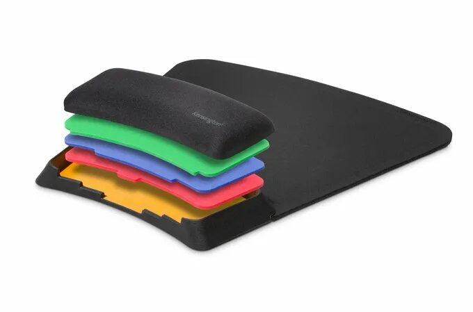 Kensington SmartFit® Mouse Pad K55793AP with Ergonomic Wrist Rest